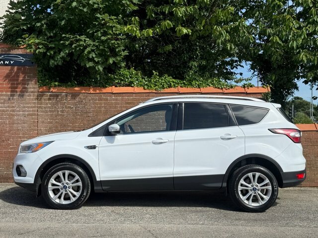 Ford Kuga 2.0 Tdci Titanium Suv Euro 6 S WO66ZFU White #4