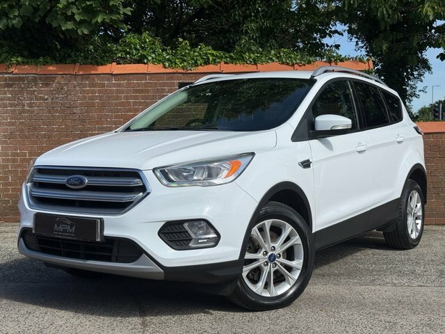 Ford Kuga 2.0 Tdci Titanium Suv Euro 6 S WO66ZFU White #2