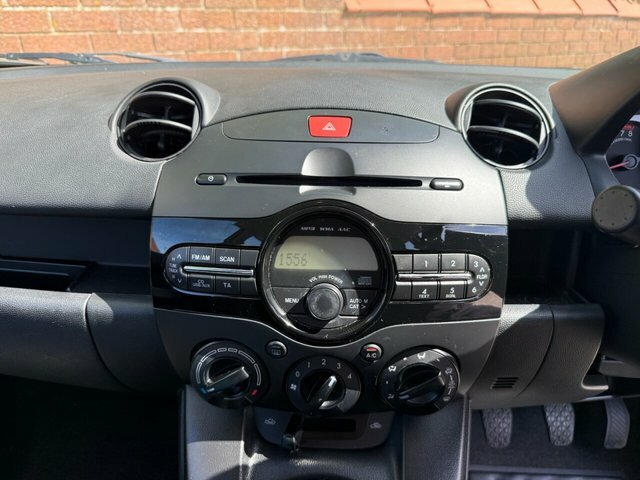 Mazda 2 1.3L Tamura White #11