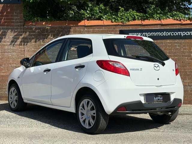 Mazda 2 1.3L Tamura White #6