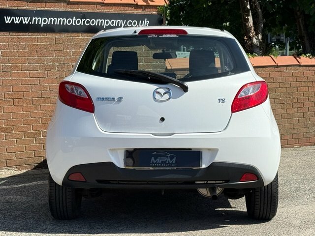Mazda 2 1.3L Tamura White #8