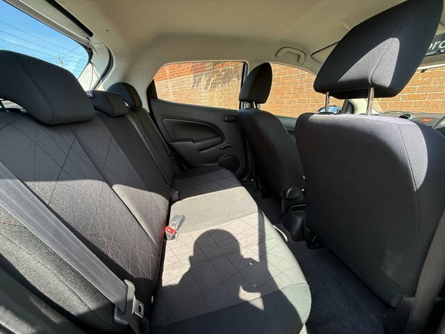 Mazda 2 1.3L Tamura White #13