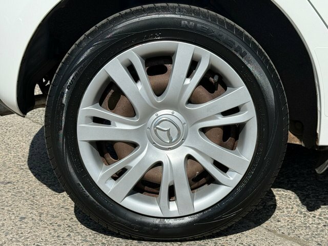 Mazda 2 1.3L Tamura White #18