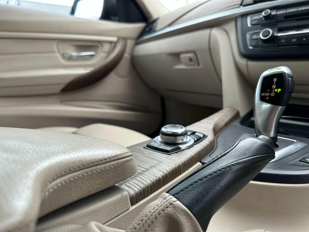 BMW 3 Series 320D Modern  #31