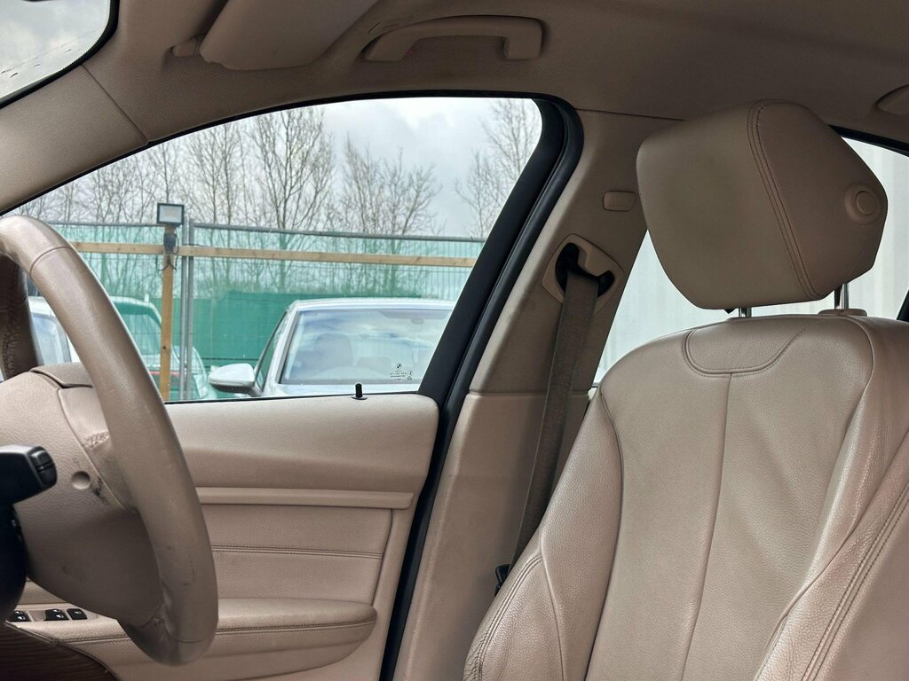 BMW 3 Series 320D Modern  #45