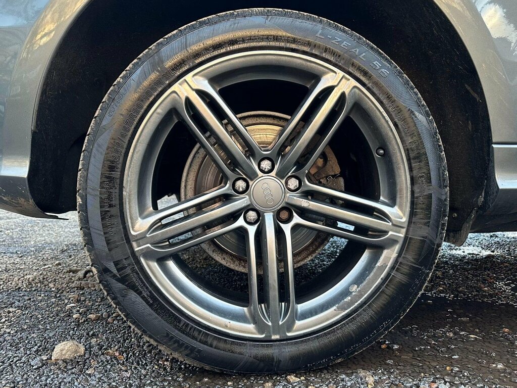 Audi Q5 S Quattro Tip Red #9