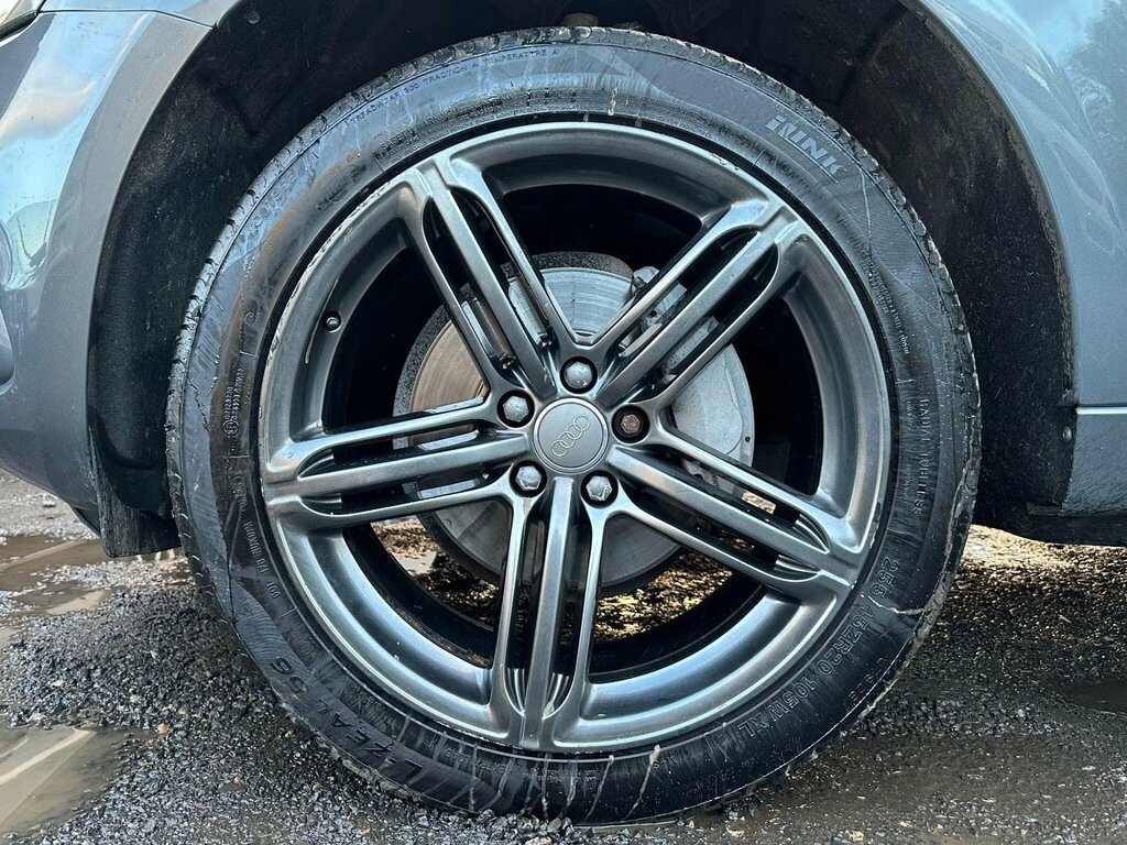Audi Q5 S Quattro Tip Red #11