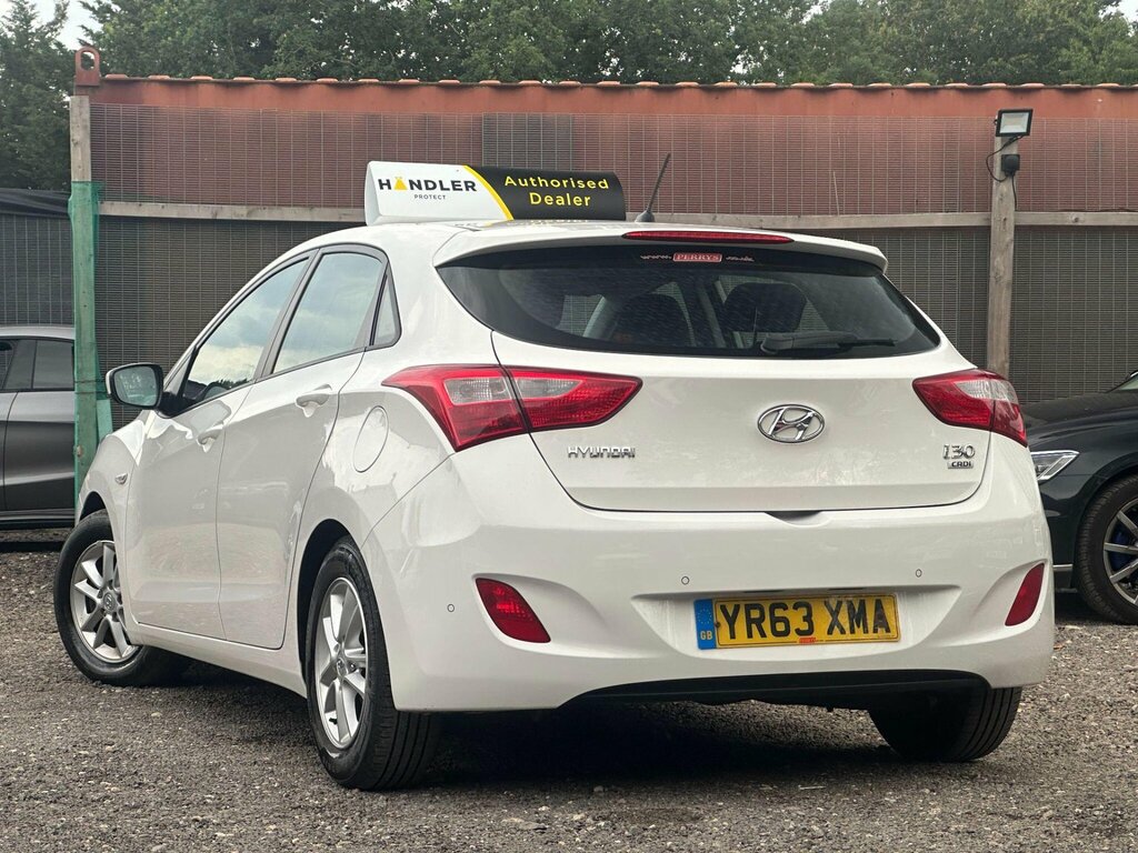 Hyundai I30 1.4 Crdi Active Euro 5 White #4