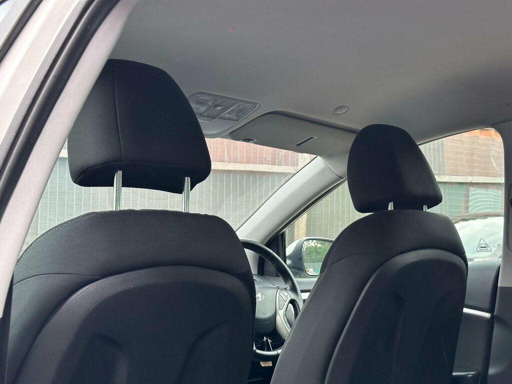 Hyundai I30 I30 1.6 Sport Red #38