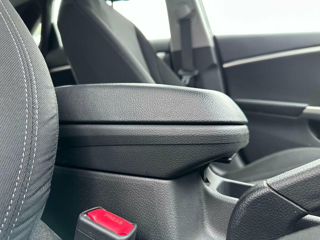Hyundai I30 I30 1.6 Sport Red #24