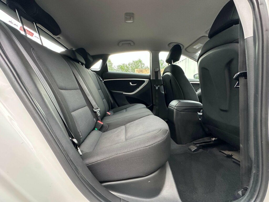Hyundai I30 I30 1.6 Sport Red #37