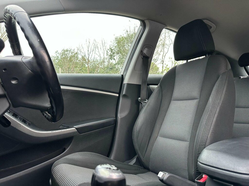 Hyundai I30 I30 1.6 Sport Red #32