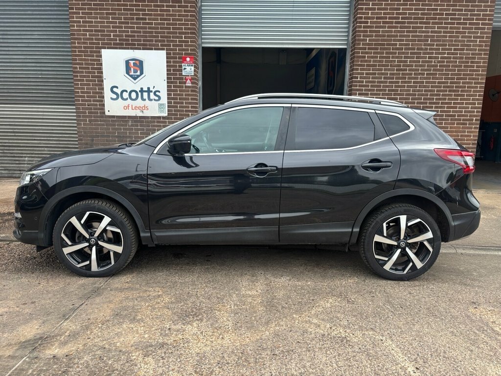 Nissan Qashqai 1.6L Tekna VK18UAH Black #4