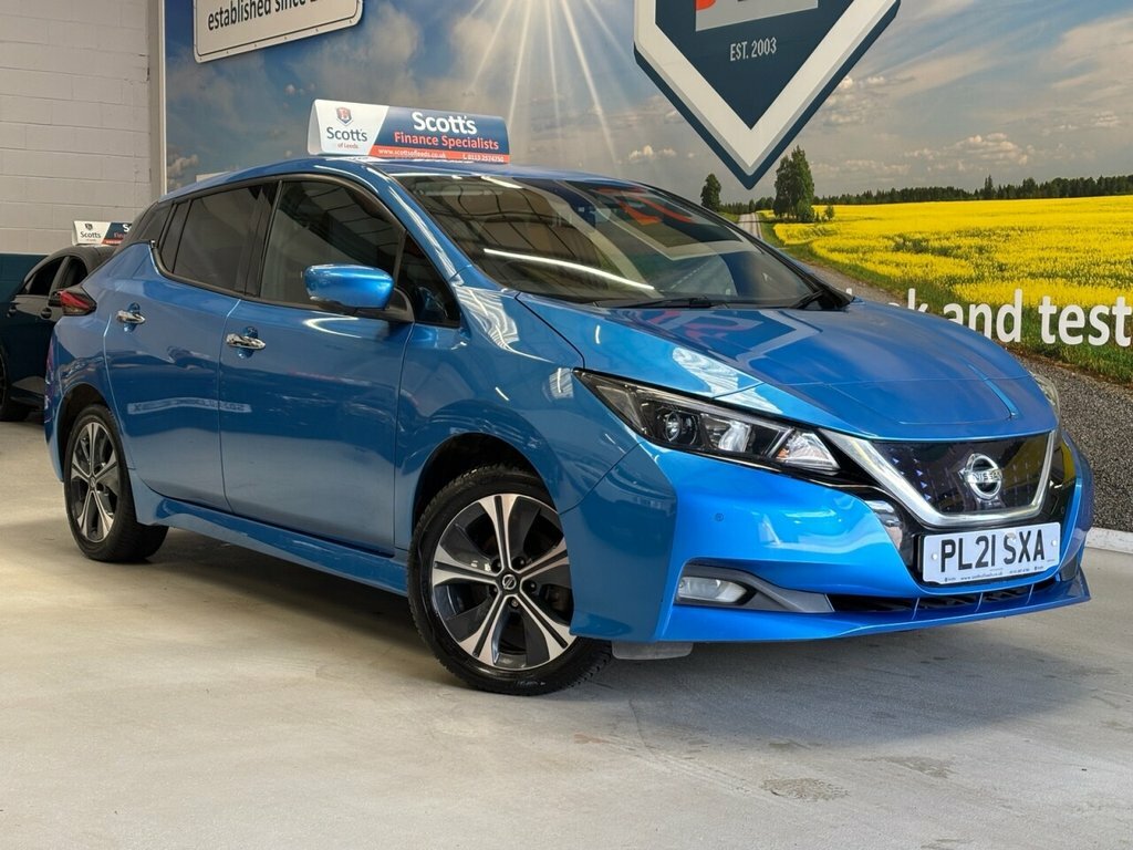 Nissan Leaf Hatchback Blue