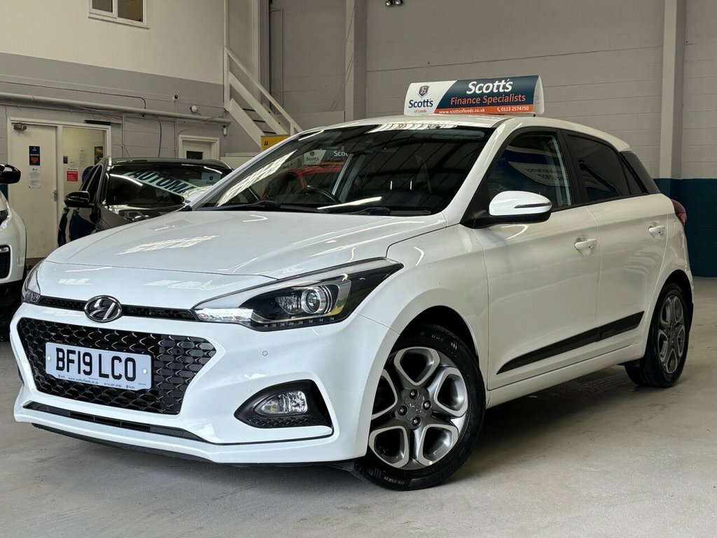 Hyundai I20 1.2L Premium Nav BF19LCO White #3