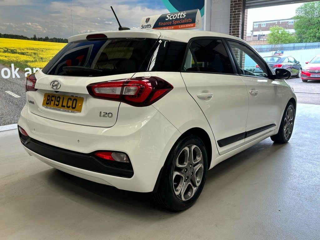 Hyundai I20 1.2L Premium Nav BF19LCO White #5