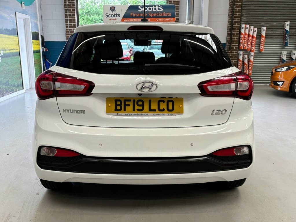 Hyundai I20 1.2L Premium Nav BF19LCO White #6