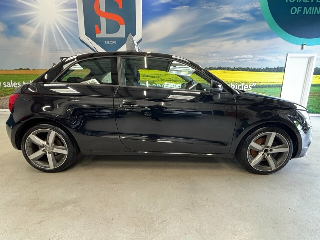 Audi A1 1.4L Sport Black #4