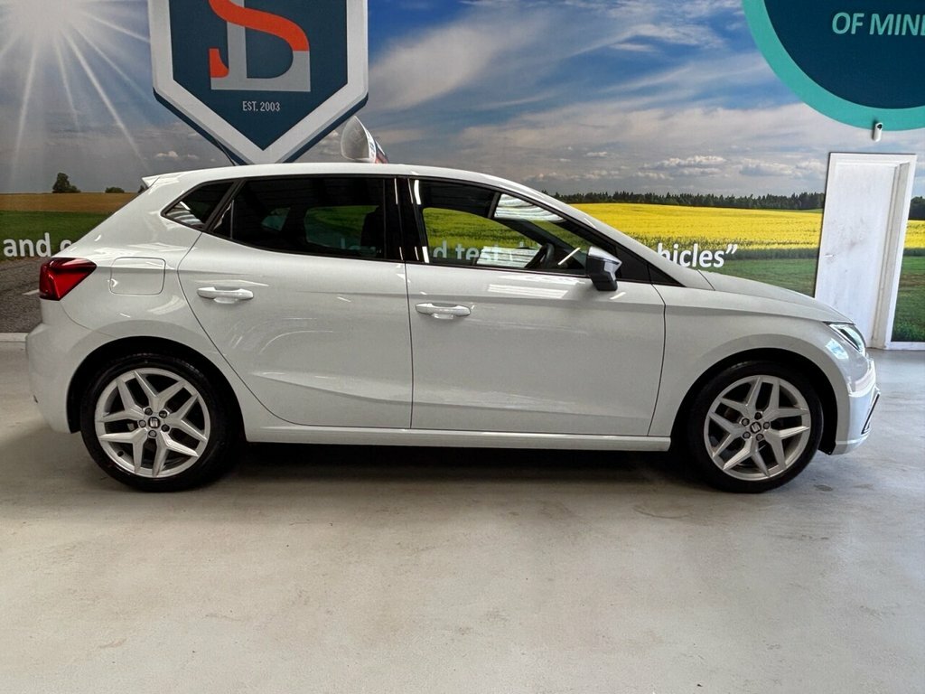 Seat Ibiza 1L Fr YH69KJU White #4