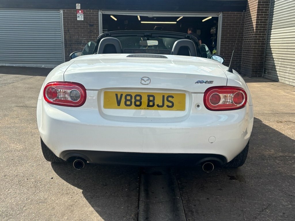 Mazda MX-5 1.8L Se White #5