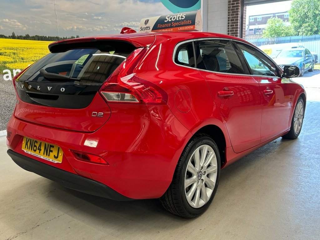 Volvo V40 1.6L Se Lux Nav Red #5