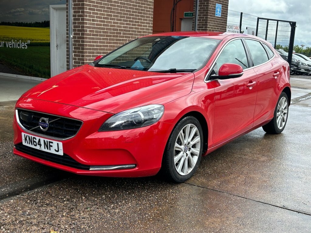 Volvo V40 1.6L Se Lux Nav Red #3