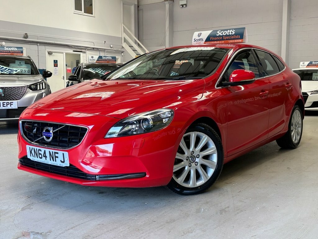 Volvo V40 1.6L Se Lux Nav Red #3