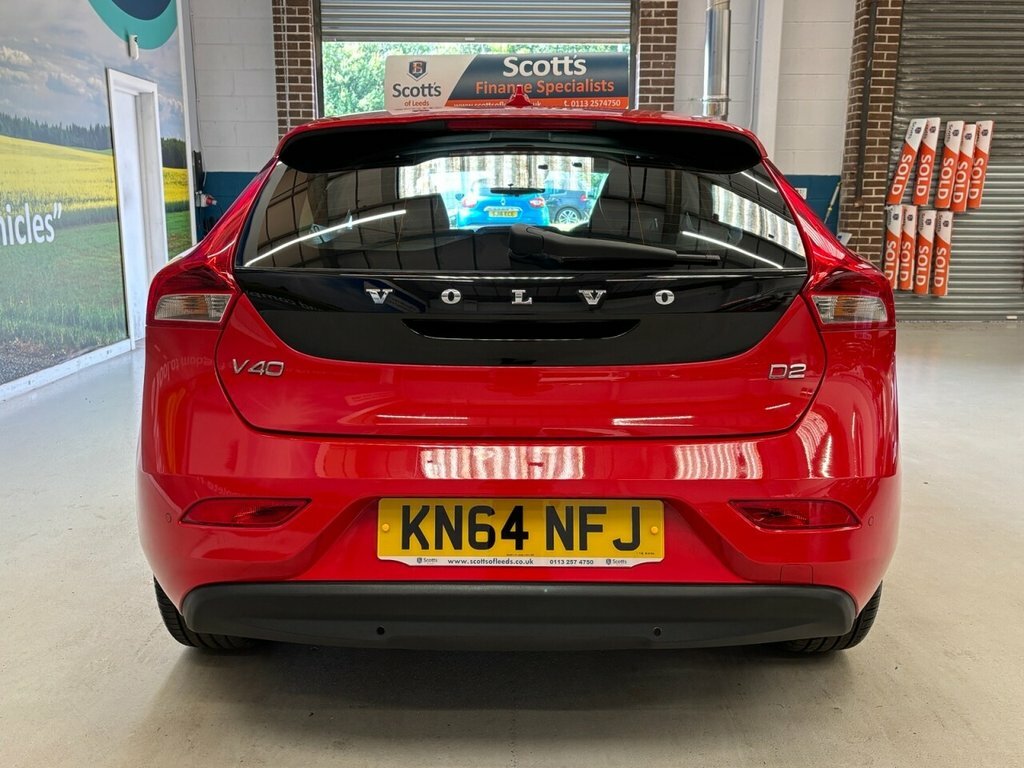 Volvo V40 1.6L Se Lux Nav Red #6