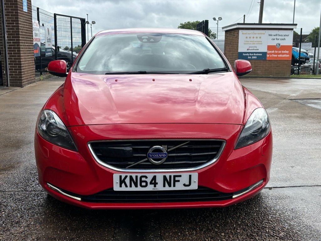Volvo V40 1.6L Se Lux Nav Red #2
