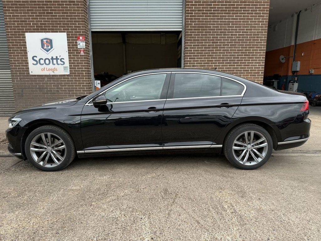 Volkswagen Passat 2L Gt Black #5