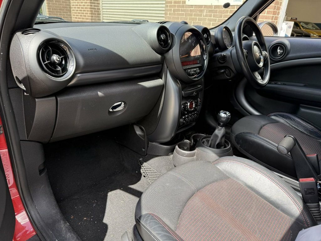 Mini Countryman 1.6 Cooper All4 Red #11