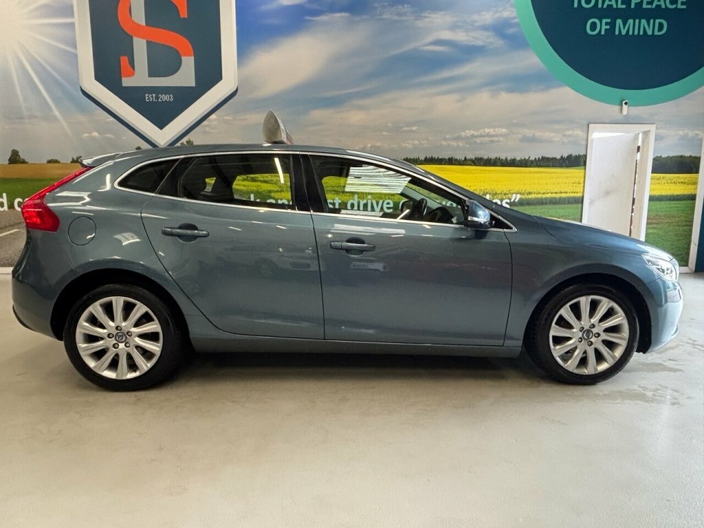 Volvo V40 1.6L Se Lux Nav Blue #4