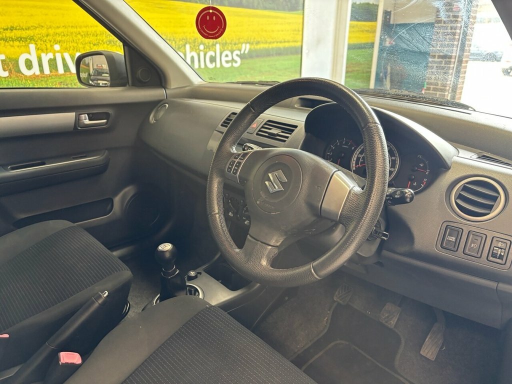 Suzuki Swift 1.6 Vvt Sport Red #15