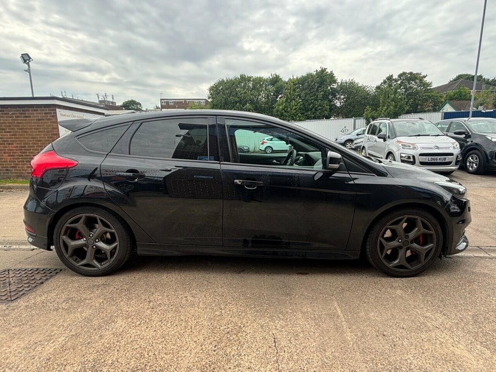 Ford Focus 1.0 Ecoboost 125 Titanium X White #8