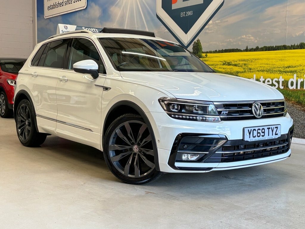 Volkswagen Tiguan 2L R-line Tech White