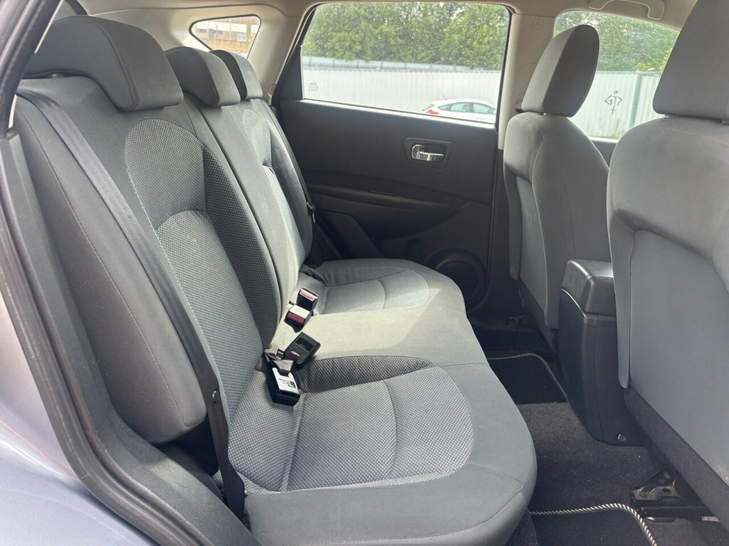 Nissan Qashqai Hatchback Black #12