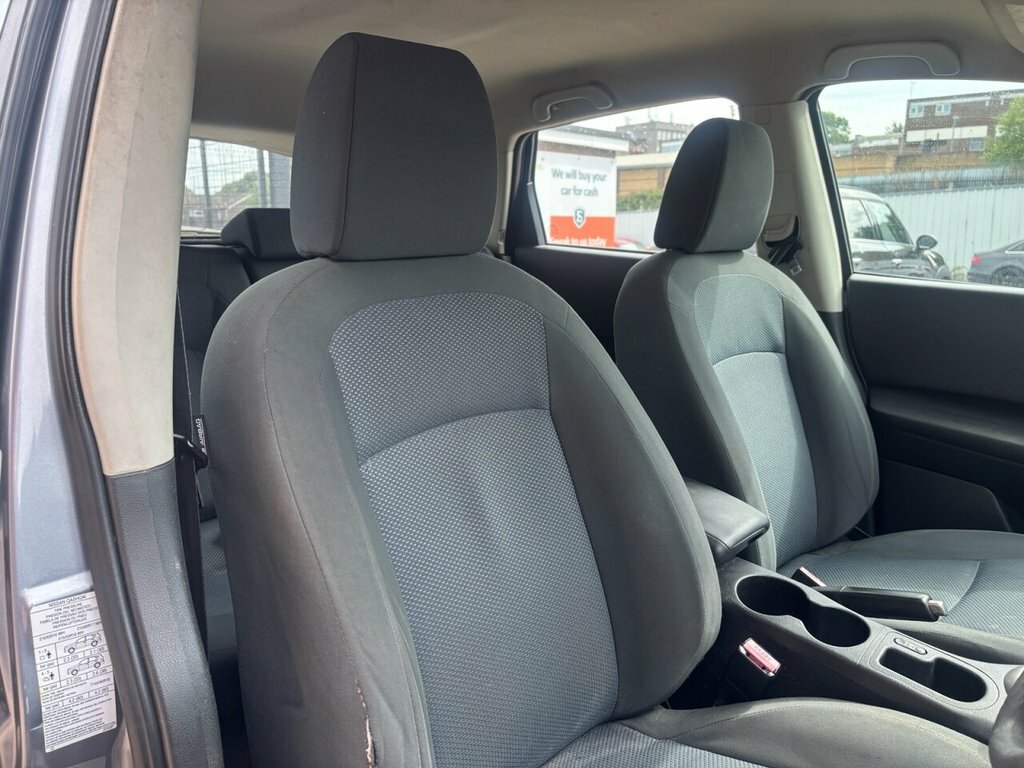 Nissan Qashqai Hatchback Black #11