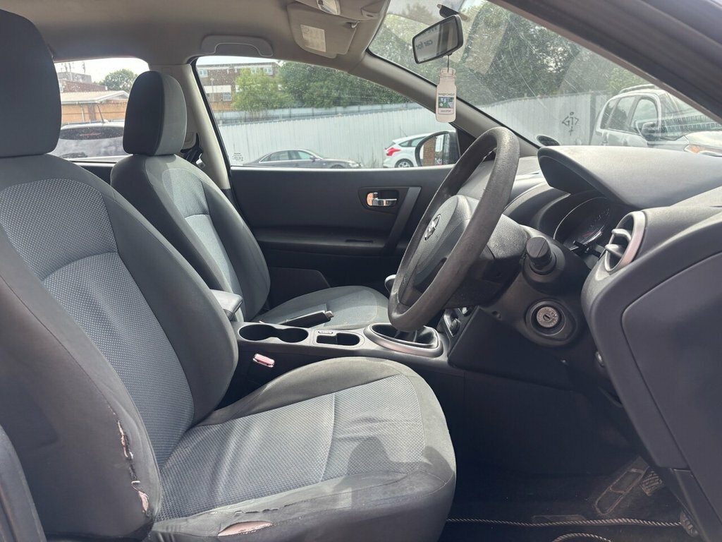 Nissan Qashqai Hatchback Black #10
