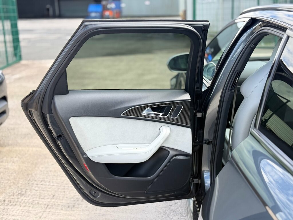 Audi RS6 Avant Performance Blue #52
