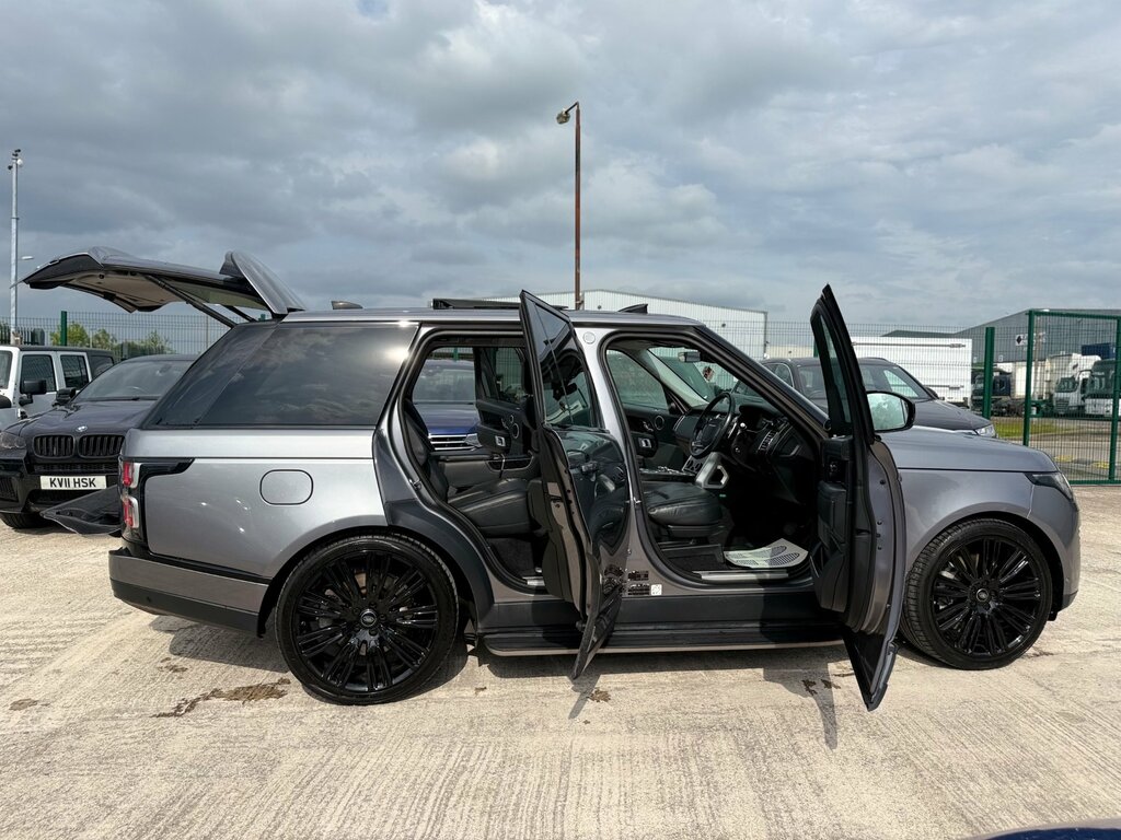 Land Rover Range Rover 2.0 R-dynamic Hse 238 Bhp Red #17
