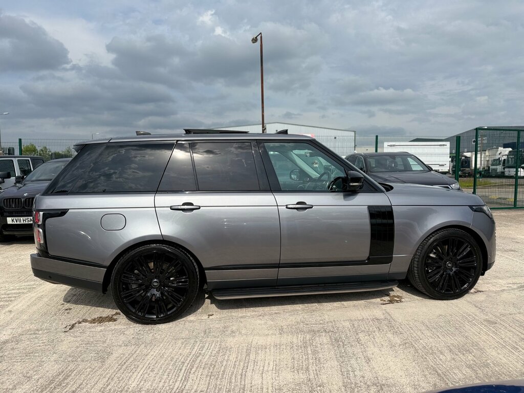 Land Rover Range Rover 2.0 R-dynamic Hse 238 Bhp Red #9