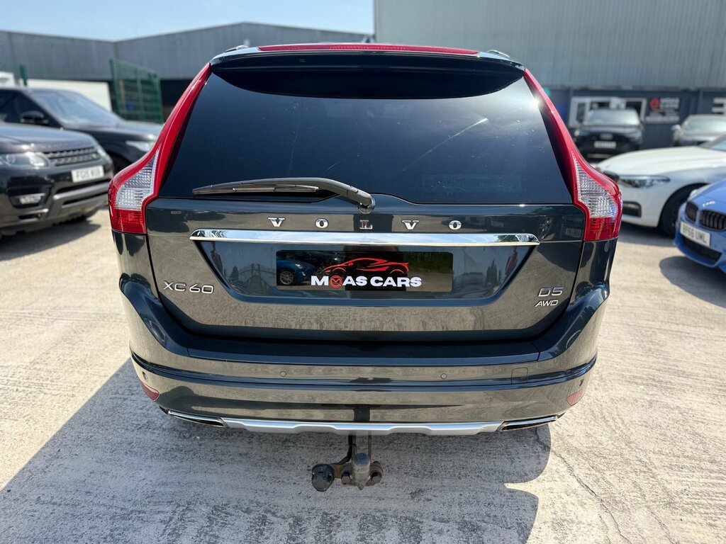 Volvo XC60 2.0 D4 R-design White #7
