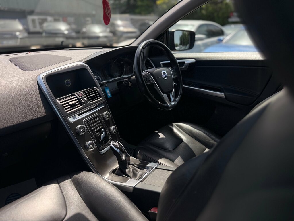 Volvo XC60 2.4 D5 Se Lux Nav Suv Geartronic Awd Eu Grey #4