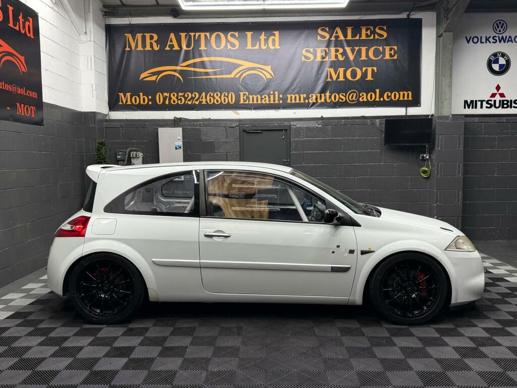 Renault Megane Team White #3