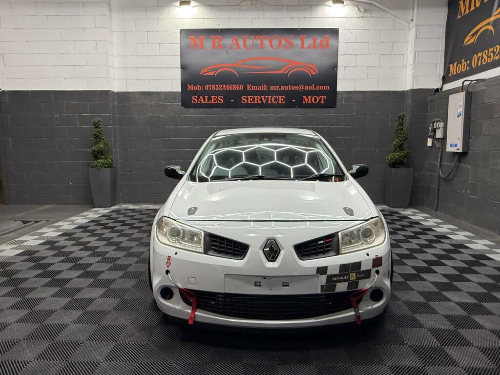 Renault Megane Team White #4