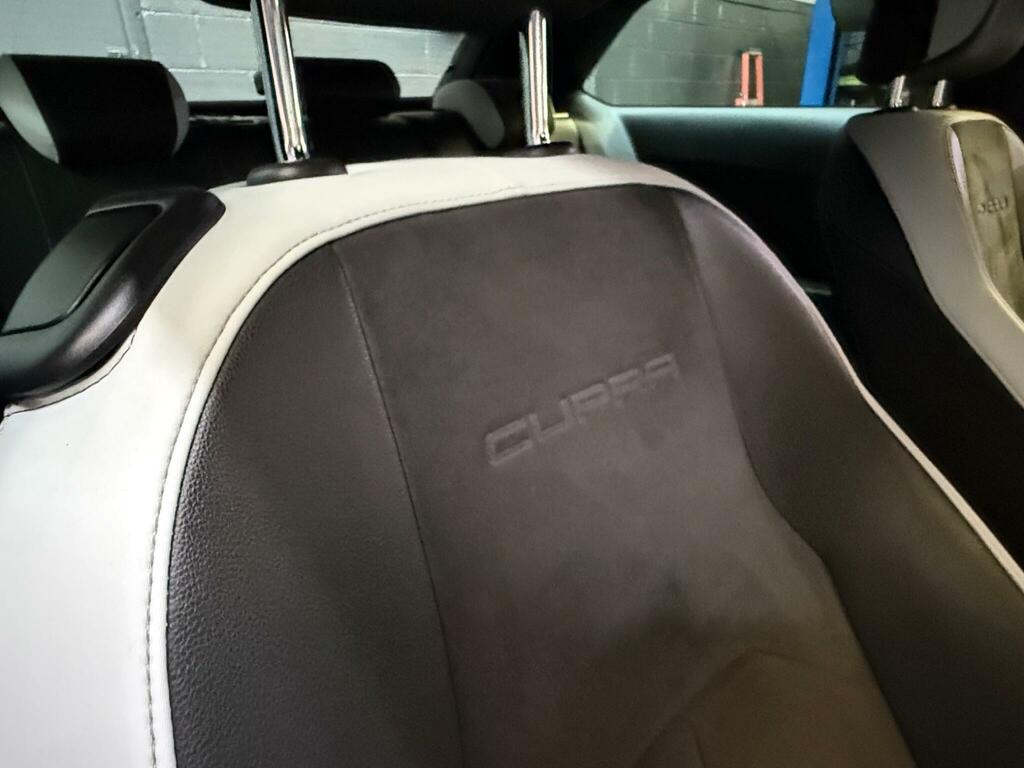 Seat Leon Fr Red #23