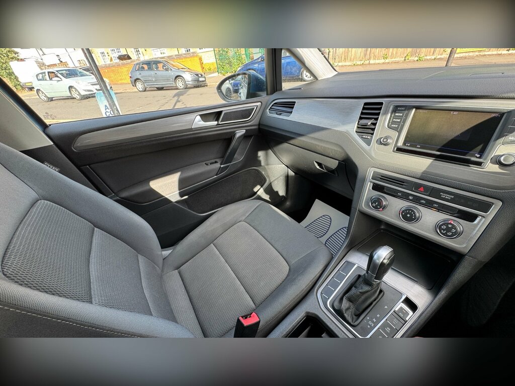Volkswagen Golf SV 1.0 Tsi 115 Se Dsg  #36