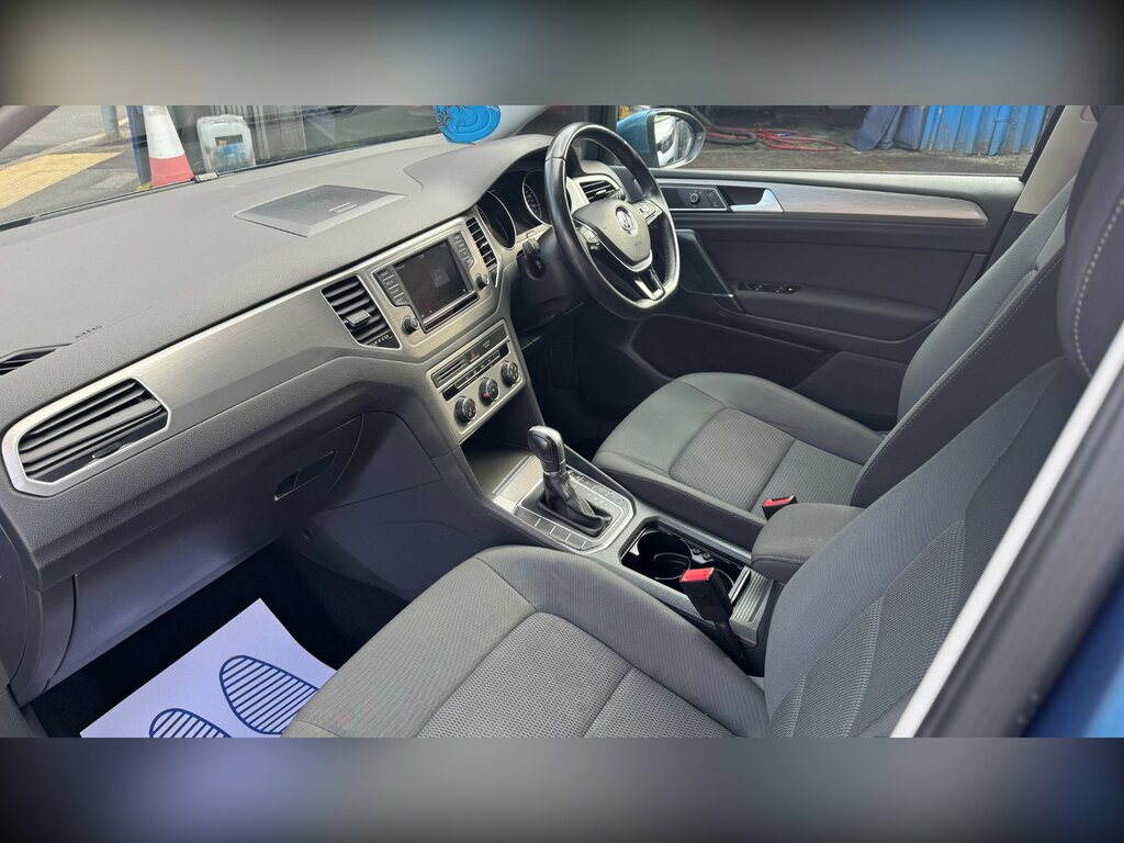 Volkswagen Golf SV 1.0 Tsi 115 Se Dsg  #32