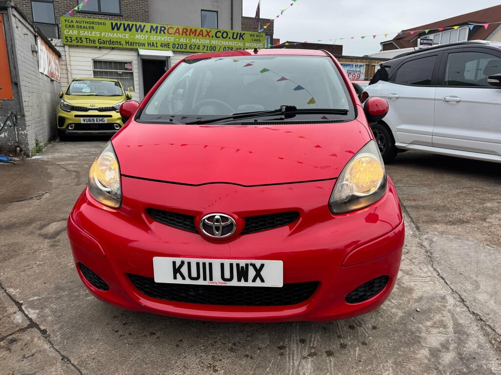 Toyota Aygo 1.0 Vvt-i Go Hatchback Euro 5 6 KU11UWX Red #2