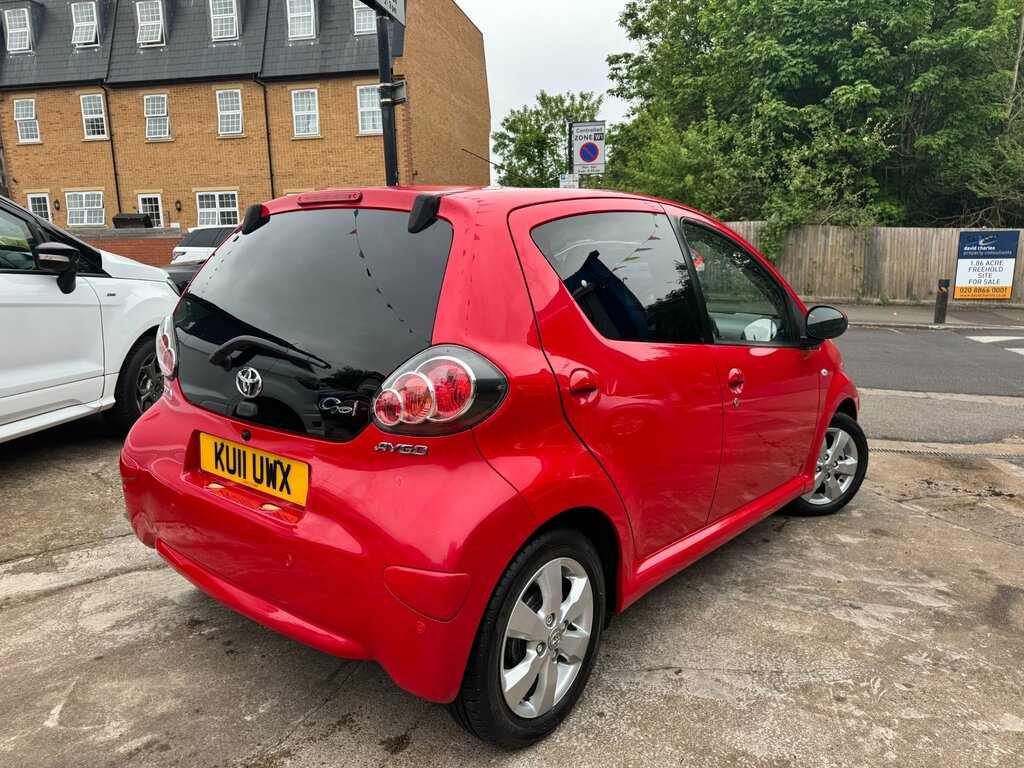 Toyota Aygo 1.0 Vvt-i Go Hatchback Euro 5 6 KU11UWX Red #5